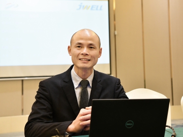 得天獨(dú)厚  常州金緯仍惟日孜孜，無(wú)敢逸豫