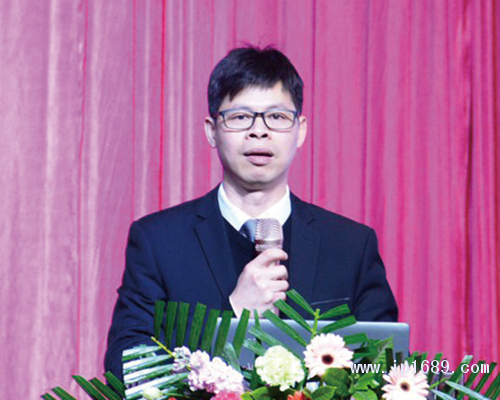 副總裁張文霖作生產規(guī)劃報告